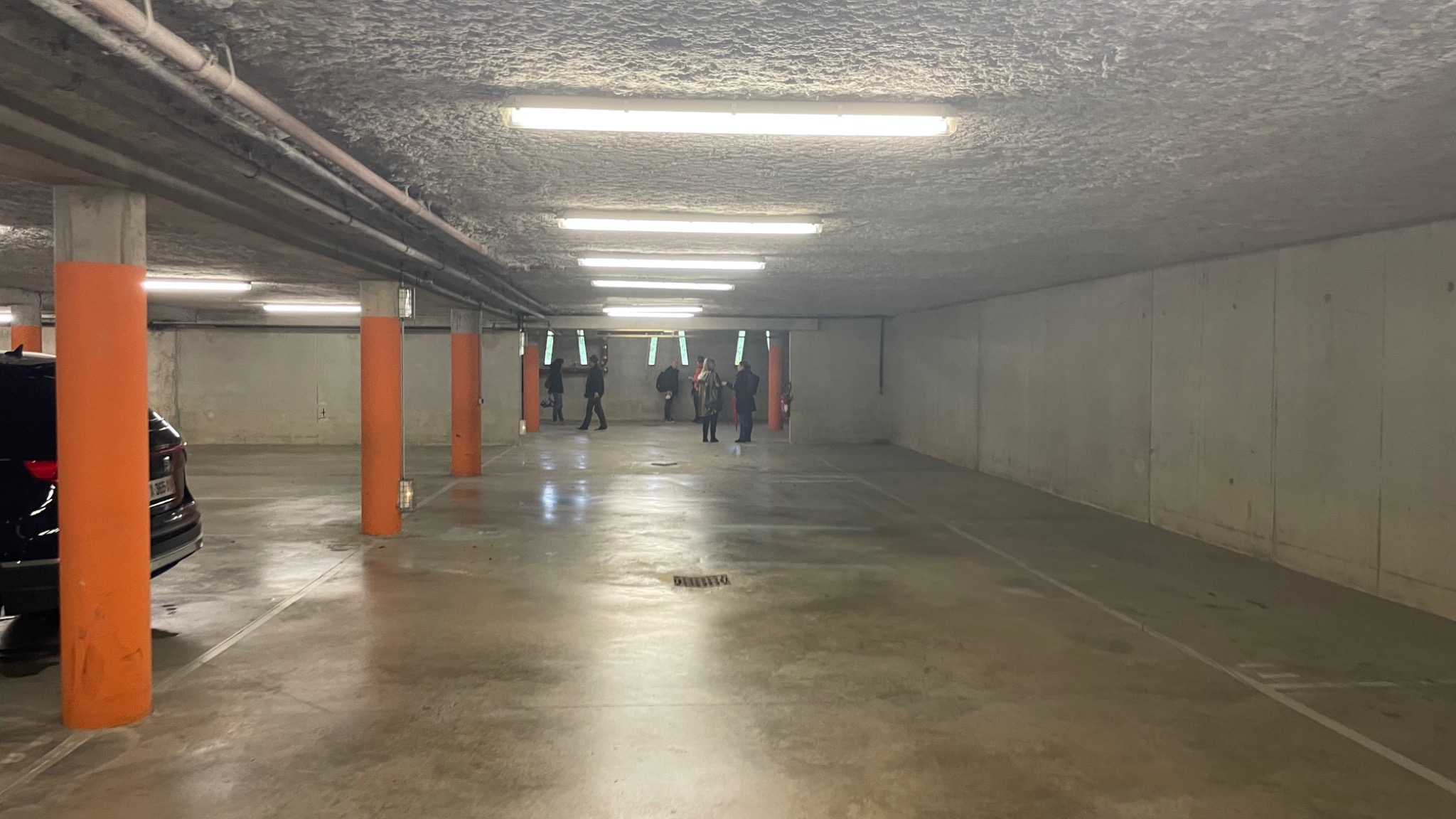 Wide scouting view of the underground parking location